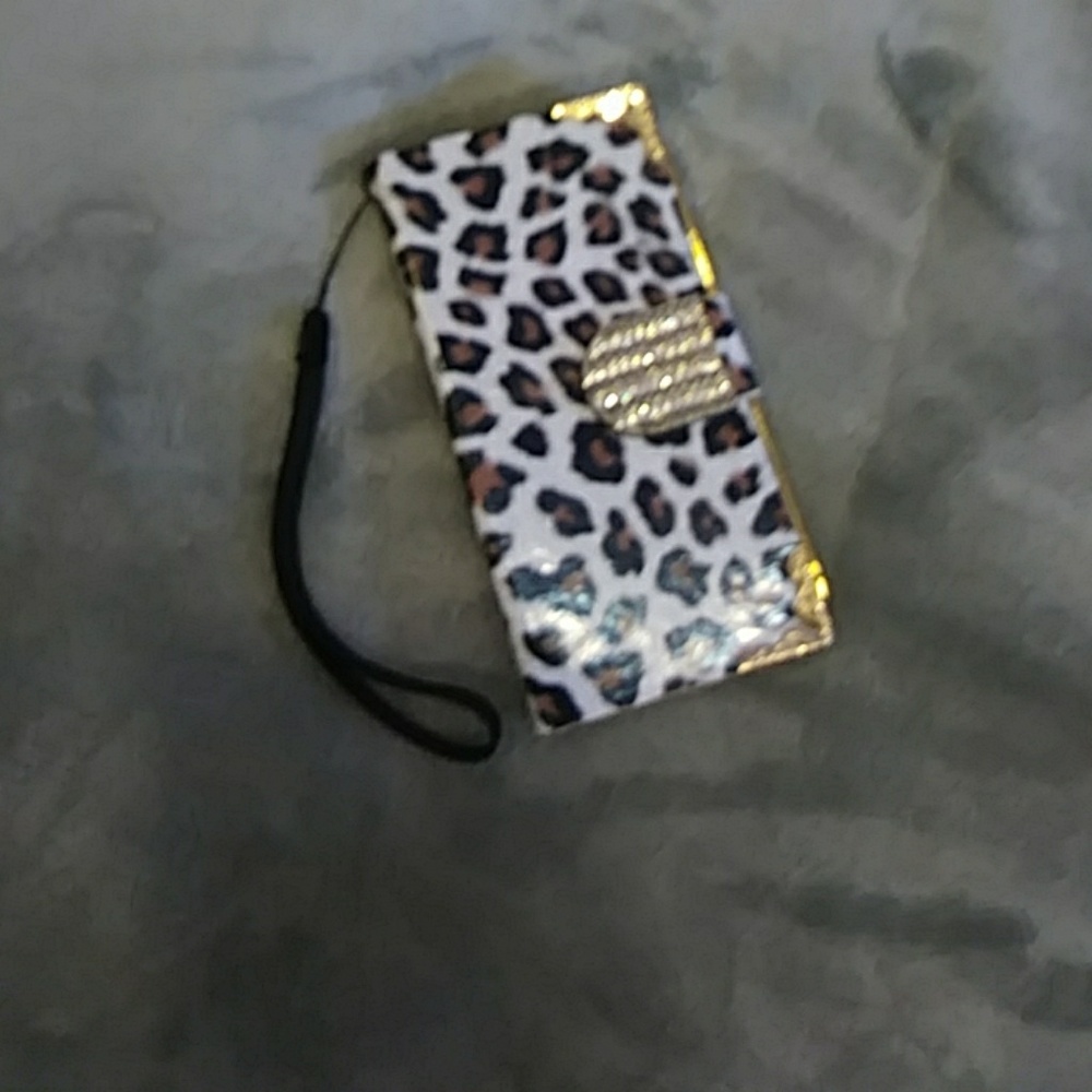 IPhone 5 phone case with built in wallet